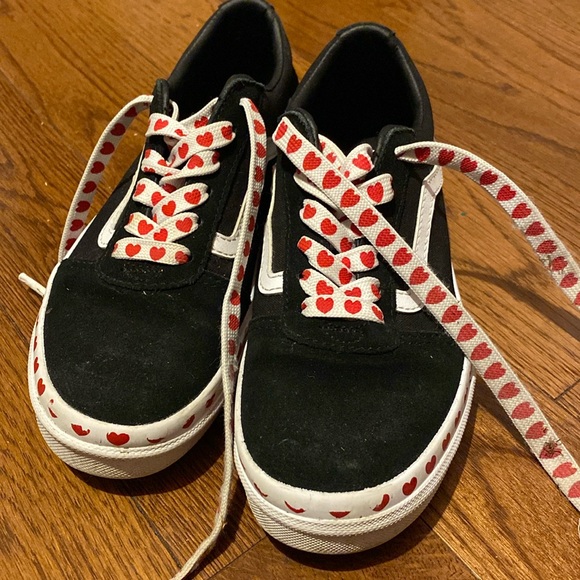 Vans Heart Shoes - Picture 2 of 9